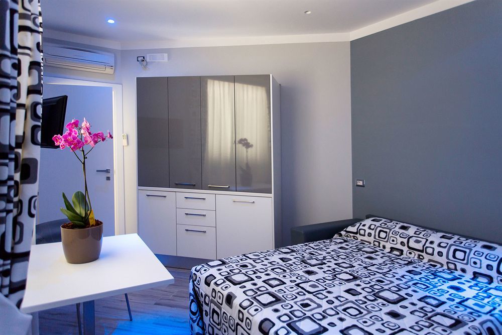 Amalfi Apartments Design Centro Storico Bagian luar foto